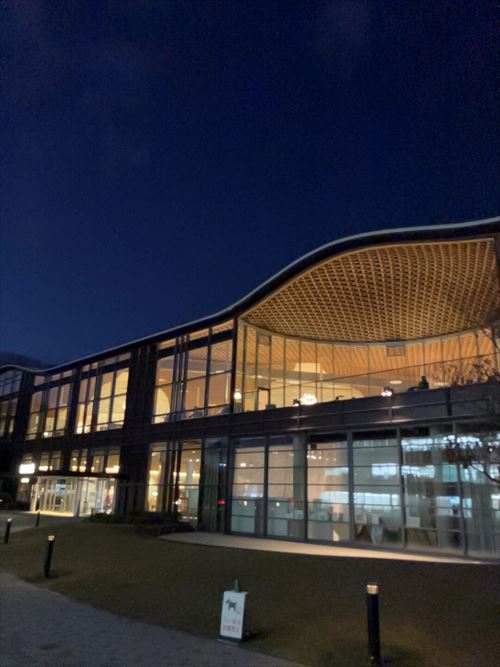 メディアコスモス